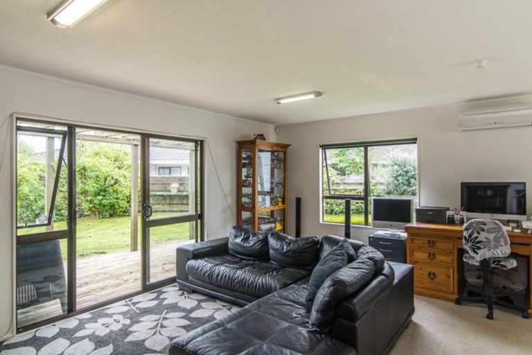 Photo of property in 50 Nimmo Avenue, Waikanae, 5036