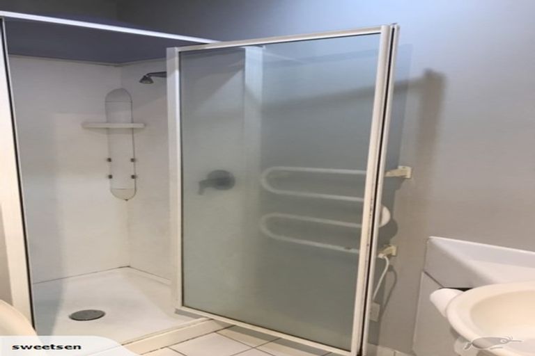 Photo of property in Terrace Garden Apartments, 1e/120 The Terrace, Wellington Central, Wellington, 6011