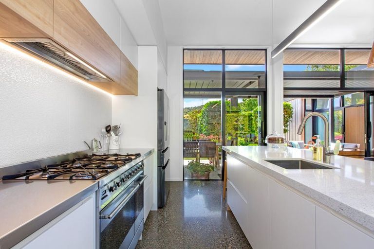 Photo of property in 14 Cheviot Road, Lowry Bay, Lower Hutt, 5013