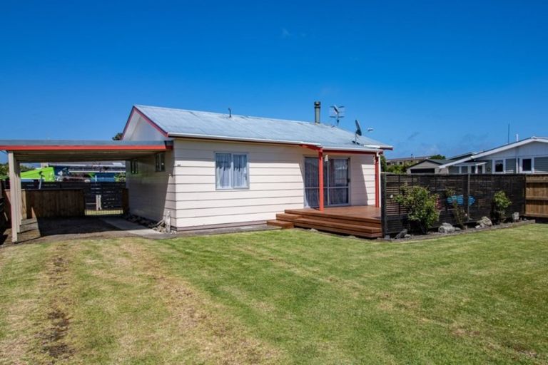 Photo of property in 18a Shortt Street, Foxton Beach, Foxton, 4815