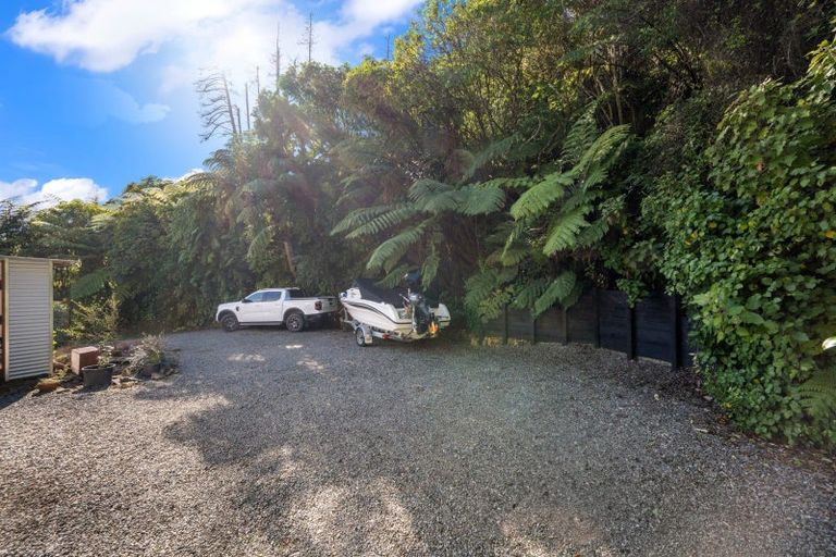 Photo of property in 34 Mccormicks Road, Whatamango Bay, Picton, 7281
