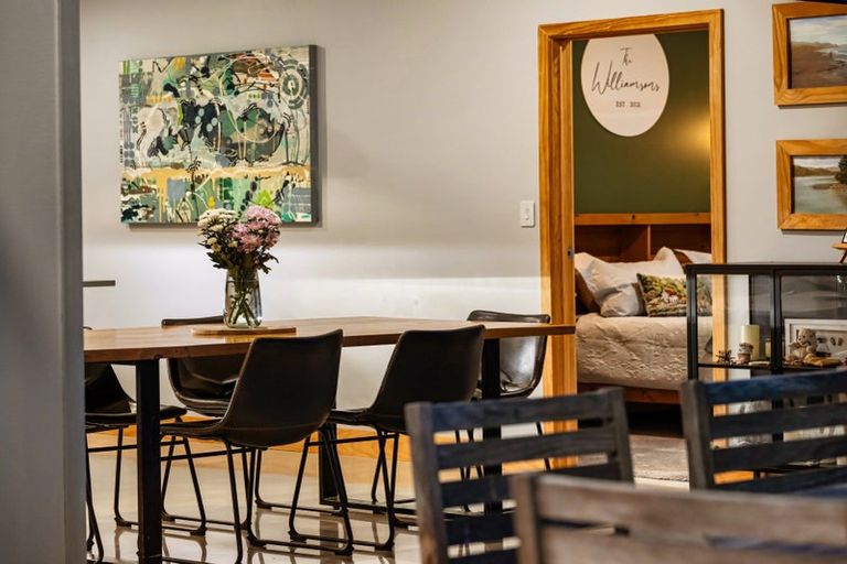 Photo of property in 33 Hakao Road, Minden, Tauranga, 3171