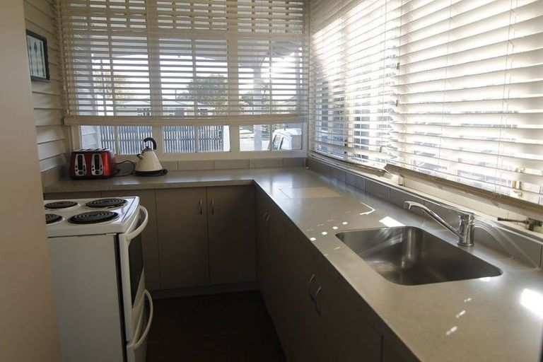 Photo of property in 58 Hills Road, Edgeware, Christchurch, 8013