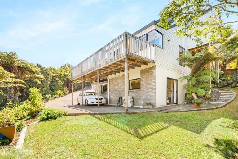 Photo of property in 43c Taioma Crescent, Te Atatu Peninsula, Auckland, 0610