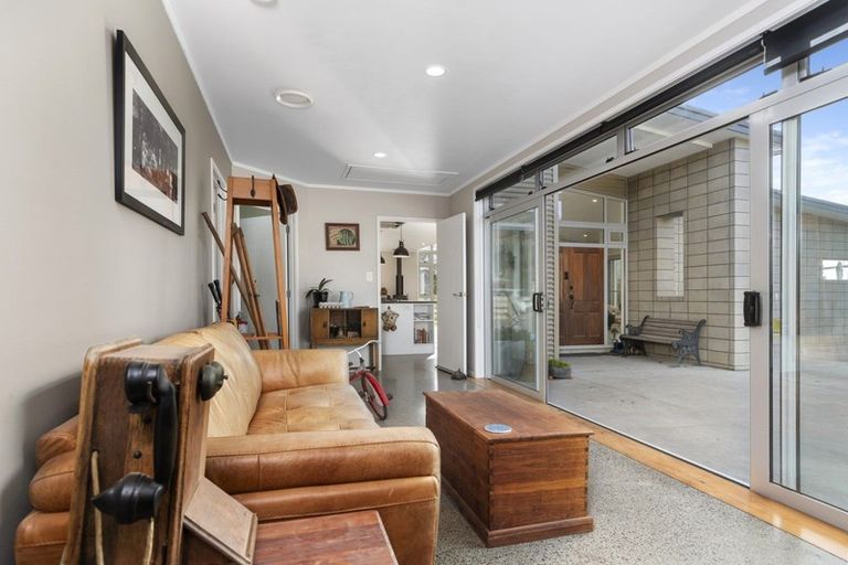 Photo of property in 92a Oropi Gorge Road, Pyes Pa, Tauranga, 3173