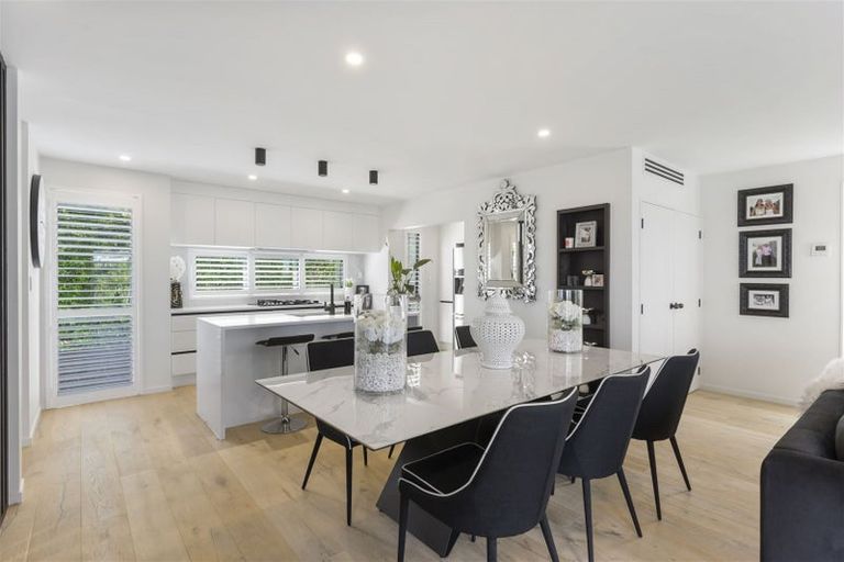 Photo of property in 18a Marama Street, Castor Bay, Auckland, 0620