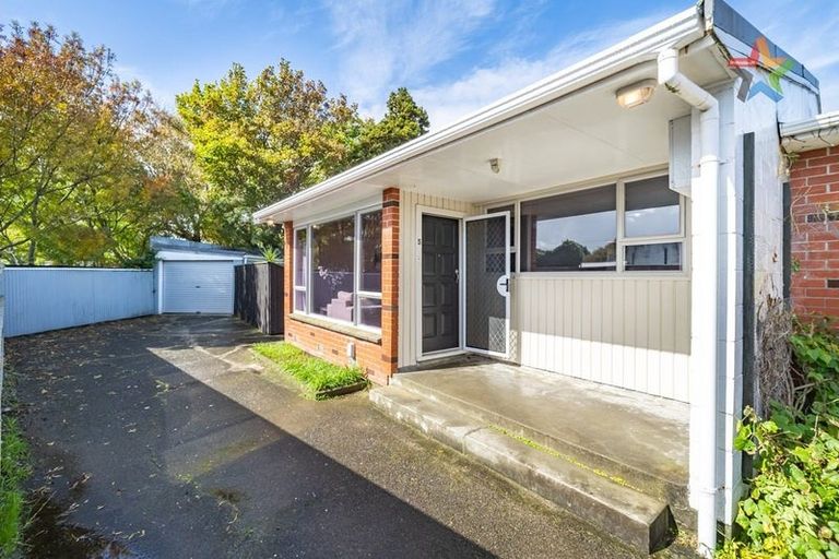 Photo of property in 5 Amberley Grove, Hutt Central, Lower Hutt, 5010