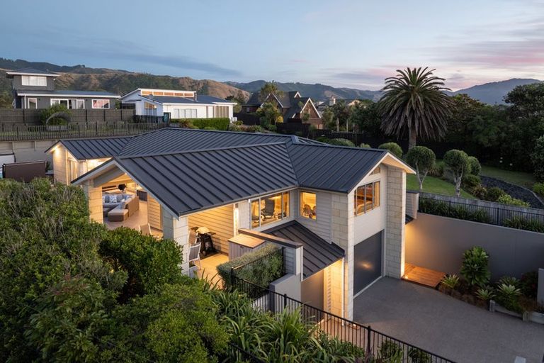 Photo of property in 118 Rosetta Road, Raumati South, Paraparaumu, 5032