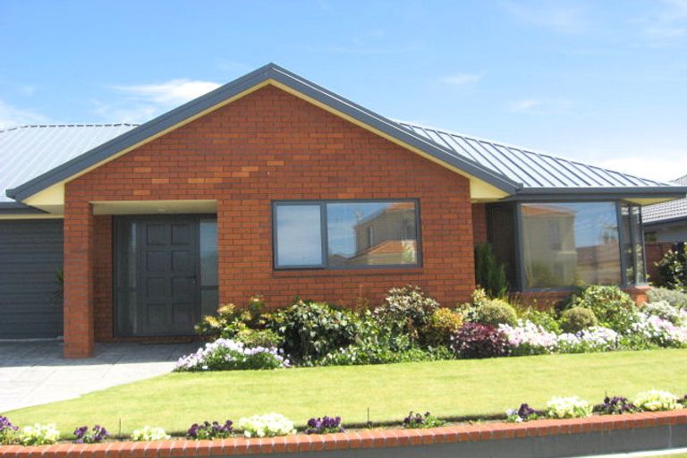 Photo of property in 5 Anglem Way, Northwood, Christchurch, 8051