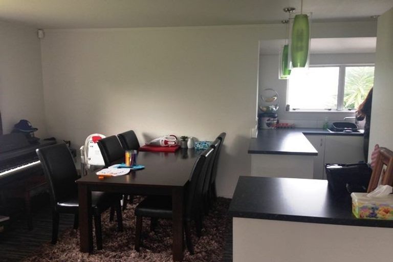 Photo of property in 111 Oakfield Crescent, Pukete, Hamilton, 3200