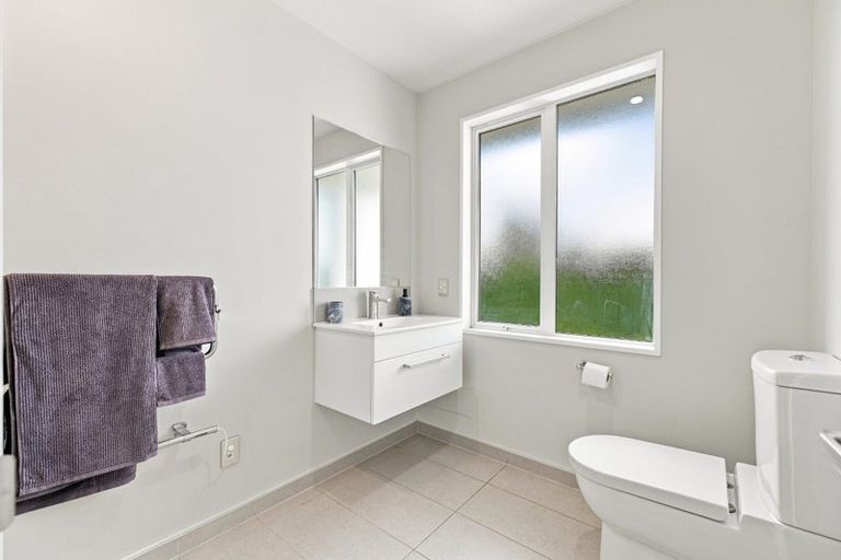 Photo of property in 8 Caulfield Avenue, Halswell, Christchurch, 8025
