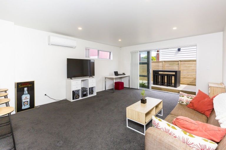 Photo of property in 1115a High Street, Taita, Lower Hutt, 5011