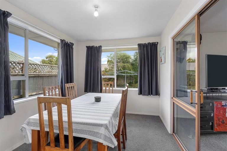 Photo of property in 2/27 Gardiners Road, Bishopdale, Christchurch, 8051