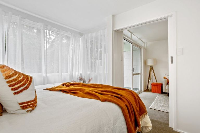 Photo of property in 24/73 Princes Street, Northcote Point, Auckland, 0627