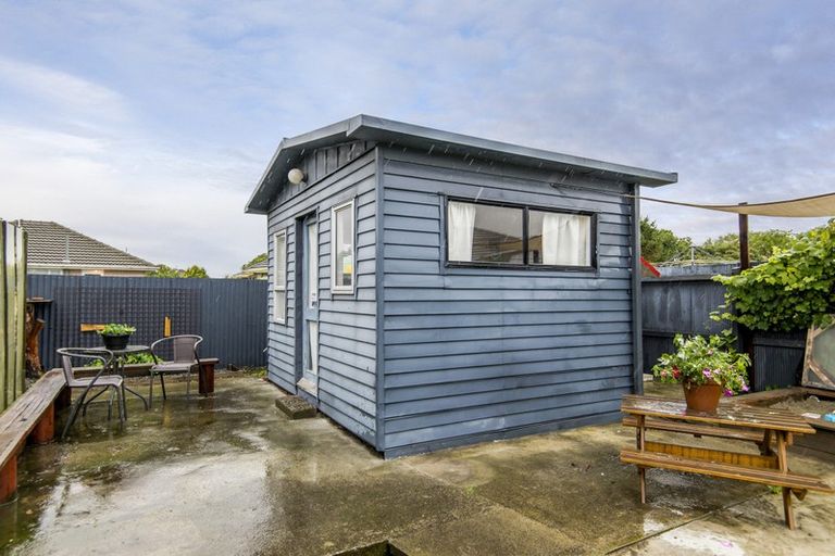 Photo of property in 19 Dunstan Crescent, Hornby, Christchurch, 8042
