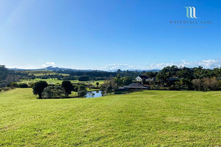 Photo of property in 8 Waterfall Lane, Kerikeri, 0230