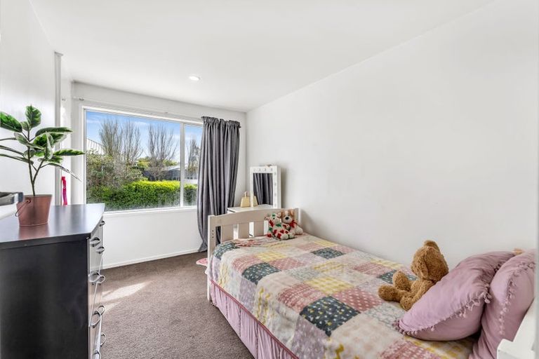 Photo of property in 20 Four Elms Place, Parklands, Christchurch, 8083