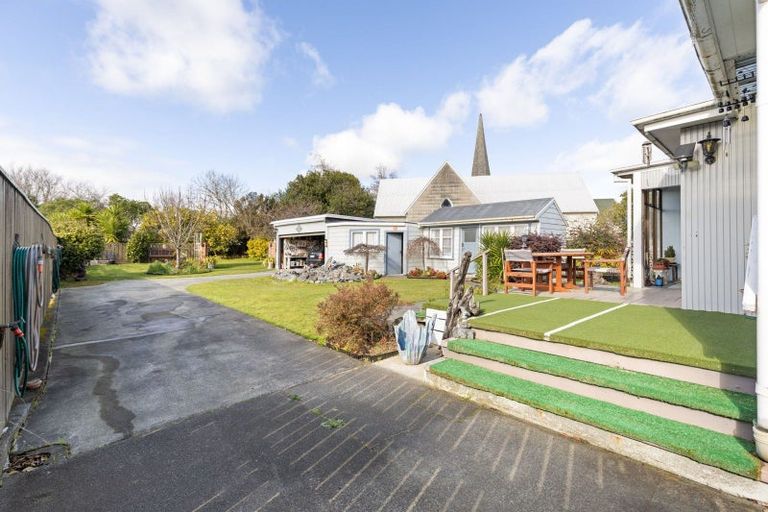 Photo of property in 15 Bull Street, Bulls, 4818