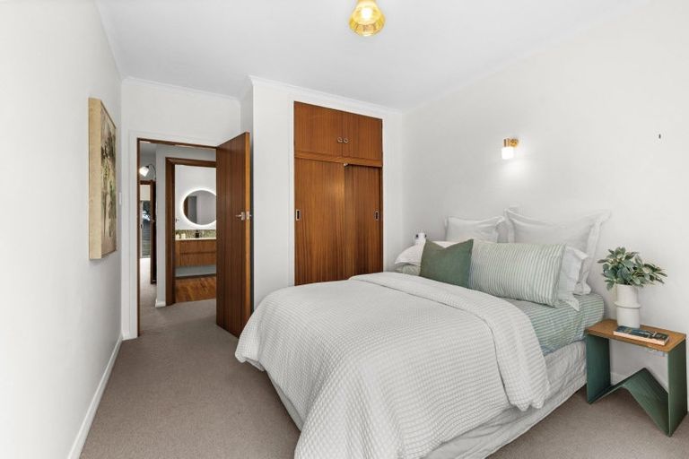 Photo of property in 10 North Terrace, Westshore, Napier, 4110