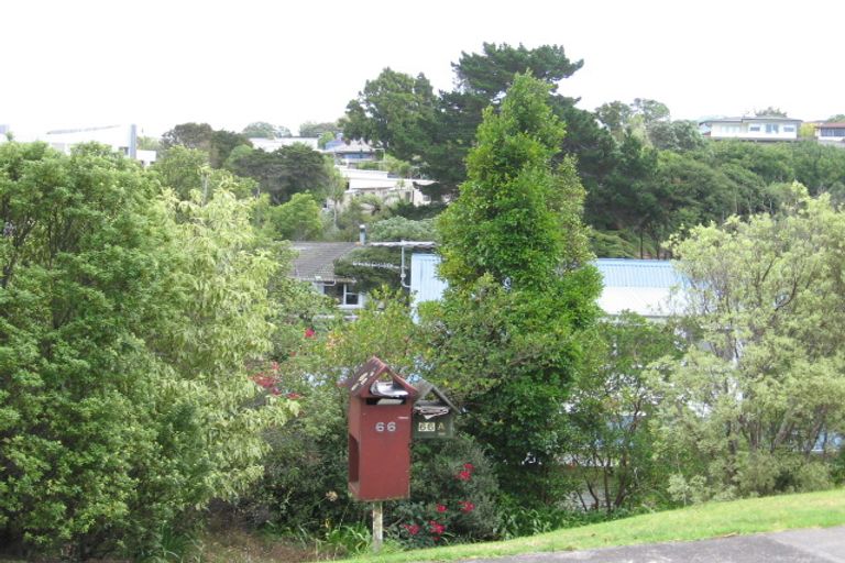 Photo of property in 66a Heathcote Road, Castor Bay, Auckland, 0620