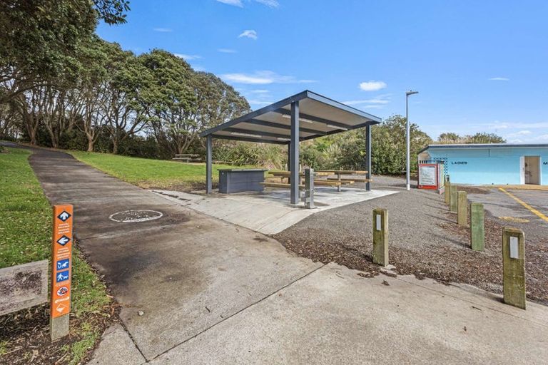 Photo of property in 205b Parklands Avenue, Bell Block, New Plymouth, 4312