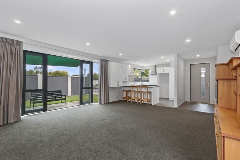 Photo of property in 1/435 Bower Avenue, Parklands, Christchurch, 8083