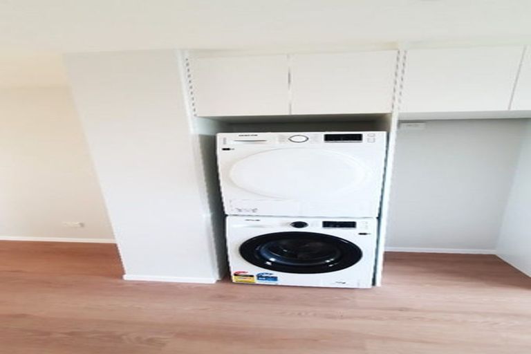 Photo of property in 41 Tukari Lane, Mangere Bridge, Auckland, 2022