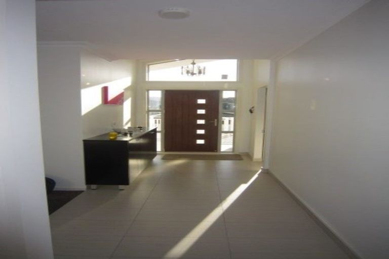 Photo of property in 1 Cherry Grove, Strathmore Park, Wellington, 6022