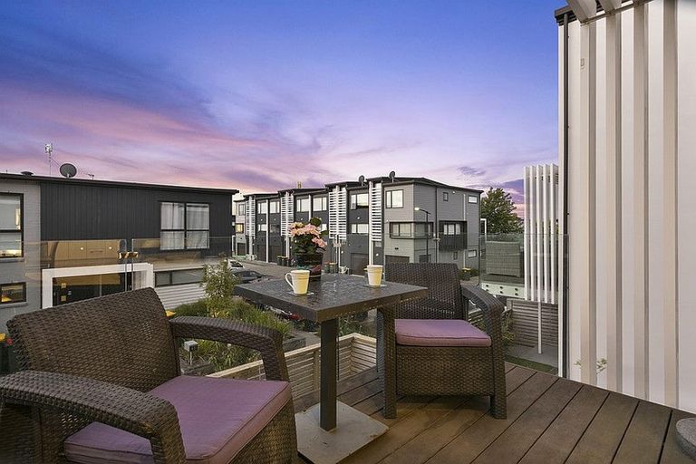 Photo of property in 11 Glenae Lane, Hobsonville, Auckland, 0618