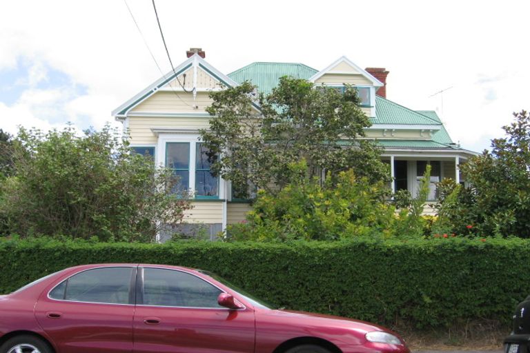 Photo of property in 6 Wakanui Street, Birkenhead, Auckland, 0626