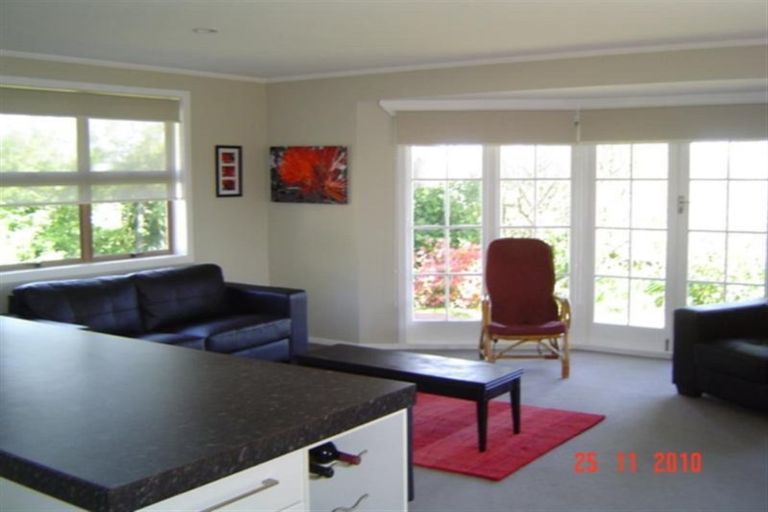 Photo of property in 76a Mangorei Road, Strandon, New Plymouth, 4312