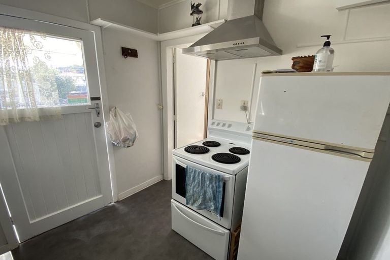 Photo of property in 8/93 Waikawa Road, Picton, 7220