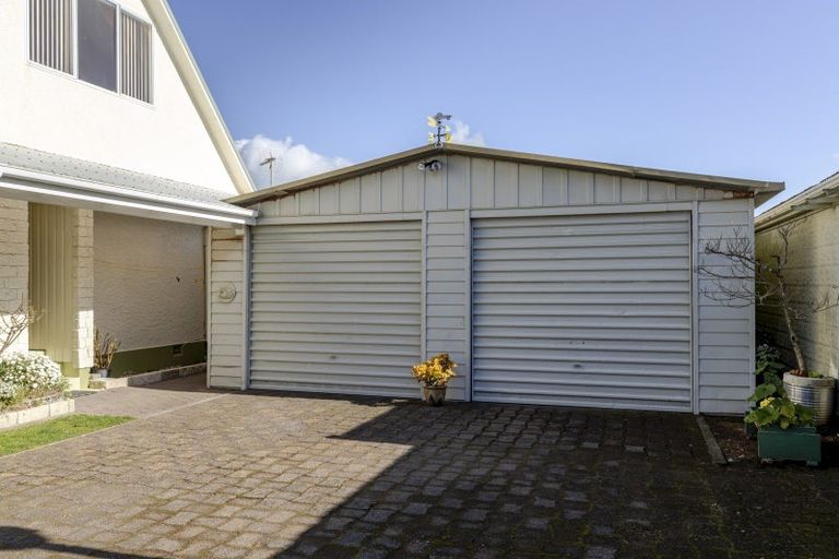Photo of property in 87 Queen Street, Waitara, 4320