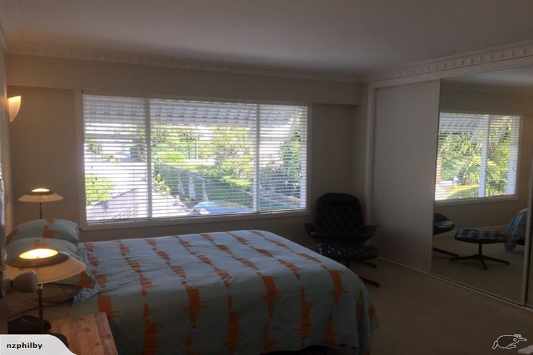 Photo of property in 1/1 Sylvan Park Avenue, Milford, Auckland, 0620