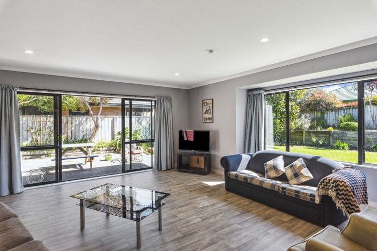 Photo of property in 47 Lorna Irene Drive, Raumati South, Paraparaumu, 5032