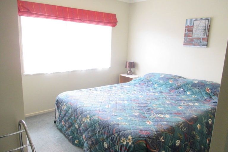 Photo of property in 19 Greenwood Place, Fitzherbert, Palmerston North, 4410