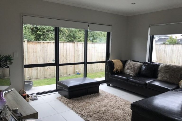 Photo of property in 63 Costa Viva Crescent, Karaka, Papakura, 2113