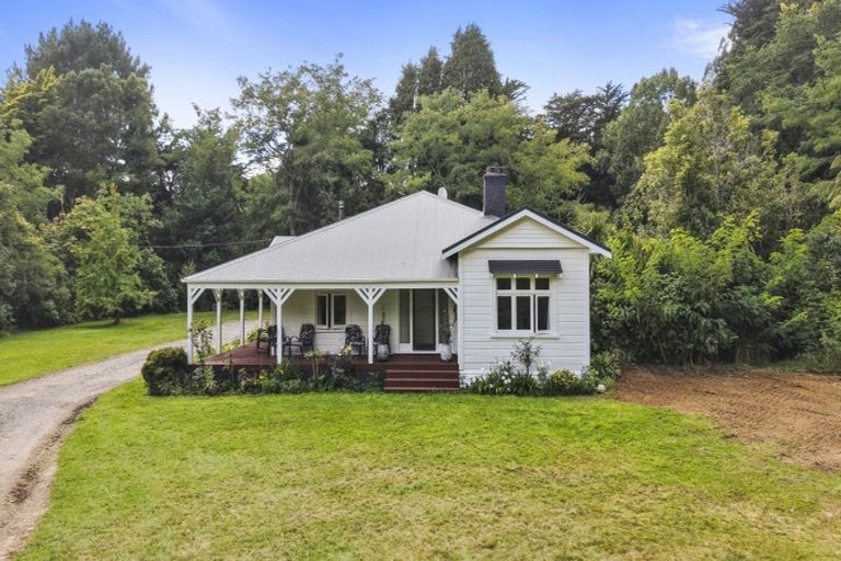 Photo of property in 1 Takapari Road, Pohangina, Ashhurst, 4884