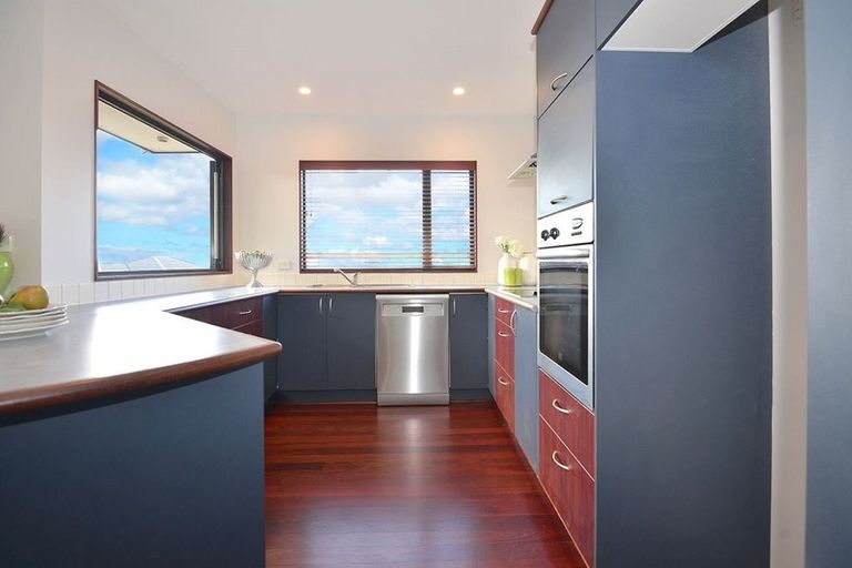 Photo of property in 47 Richfield Crescent, Westgate, Auckland, 0614