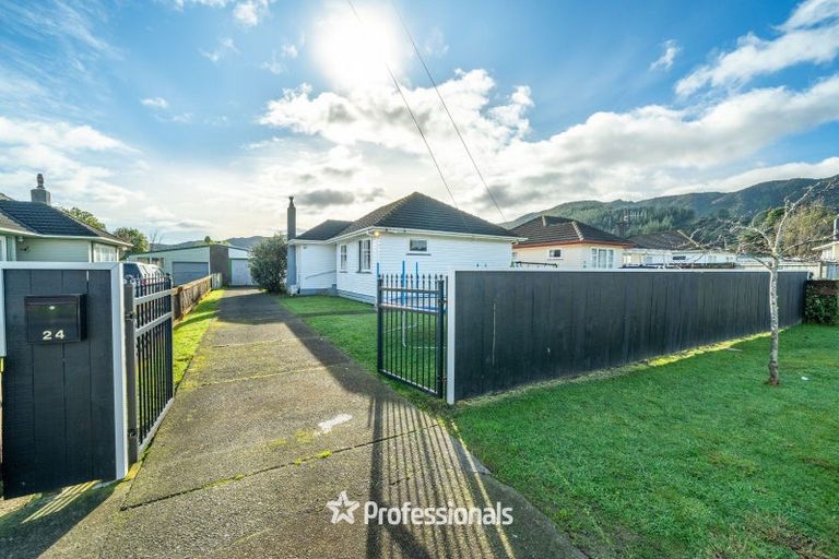 Photo of property in 24 Roberts Street, Wainuiomata, Lower Hutt, 5014