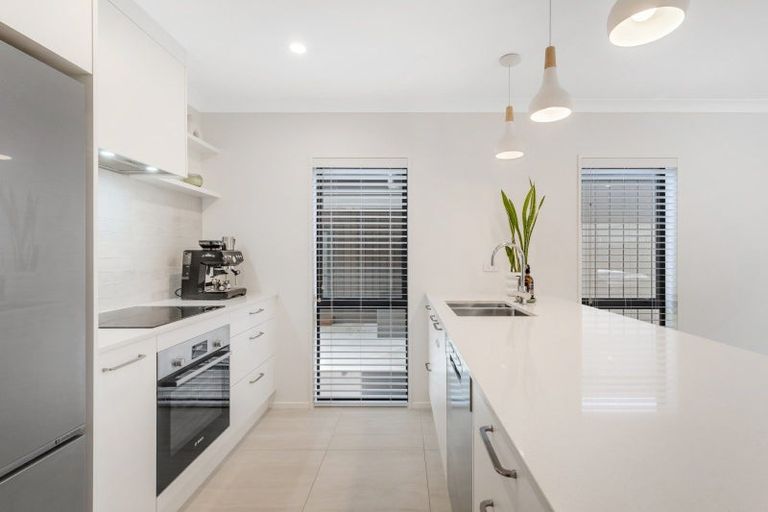 Photo of property in 16b Cairngorm Place, Highland Park, Auckland, 2010