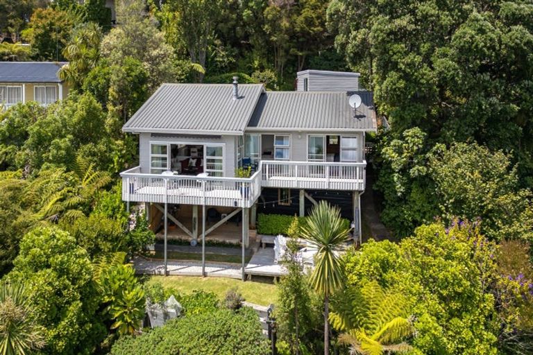 Photo of property in 9 Hillside Lane, Tairua, 3508