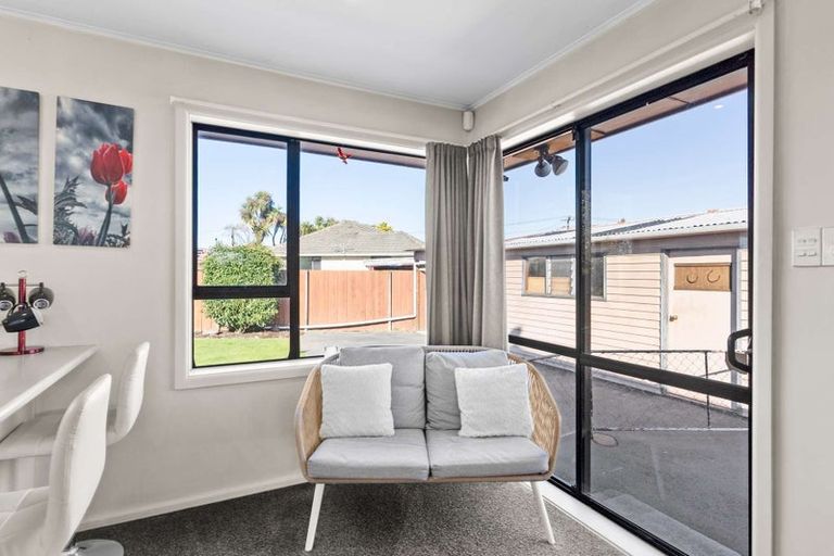 Photo of property in 37 Moffett Street, Islington, Christchurch, 8042