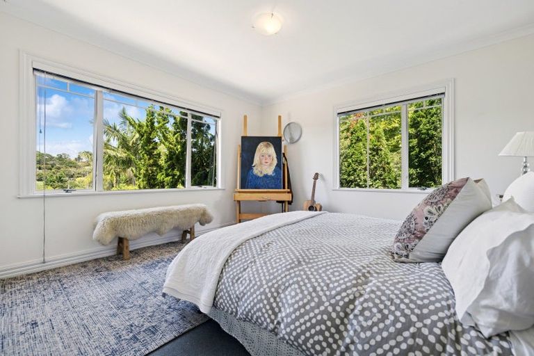 Photo of property in 44 Isobel Road, Greenhithe, Auckland, 0632