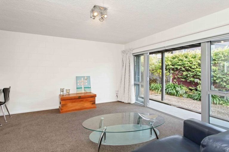 Photo of property in 1/15 Marriner Street, Sumner, Christchurch, 8081