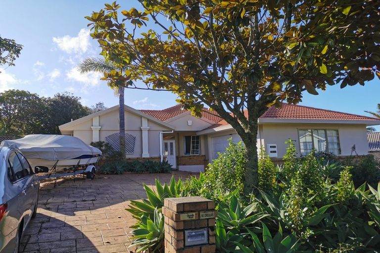 Photo of property in 15 Westminster Gardens, Unsworth Heights, Auckland, 0632