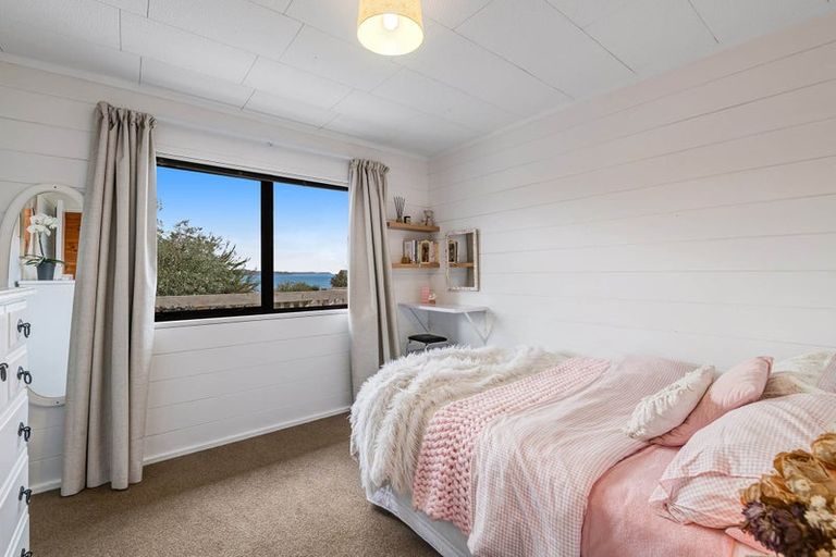 Photo of property in 18 Hinemoa Place, Snells Beach, 0920