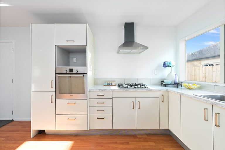 Photo of property in 7 Merlot Way, Te Atatu South, Auckland, 0610