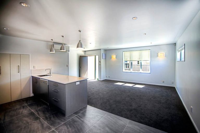 Photo of property in 4/288 Barbadoes Street, Christchurch Central, Christchurch, 8011