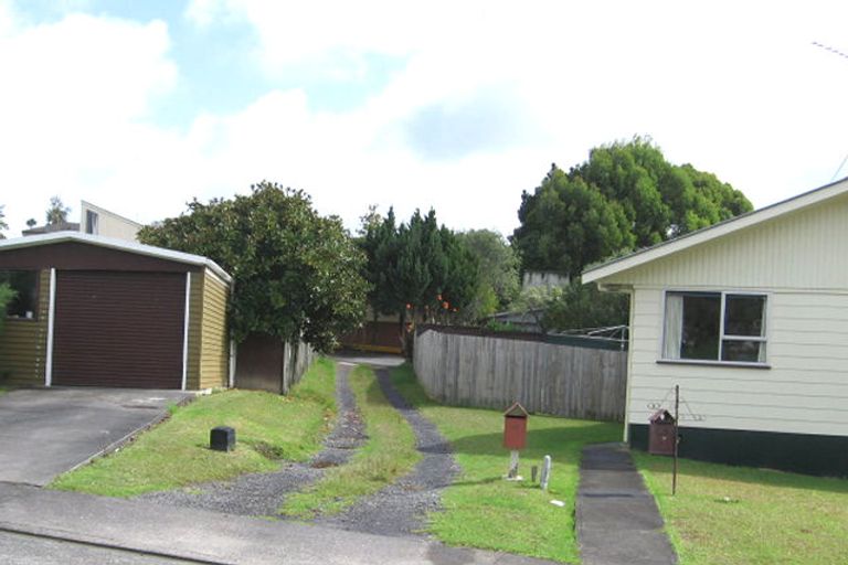 Photo of property in 45 Claverdon Drive, Massey, Auckland, 0614